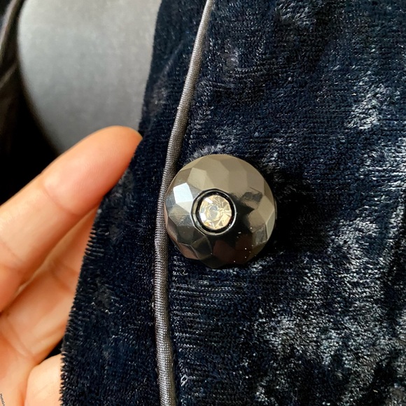 80s vtg Crushed Velvet Peplum Blazer + Skirt Set - Picture 4 of 15